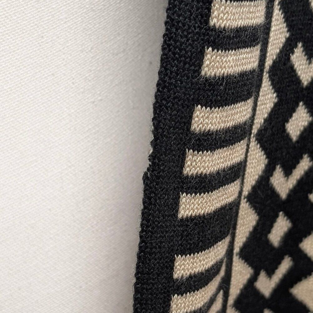 Larry Levine Aztec Pattern Sweater/Cardigan Size M - Picture 6 of 6